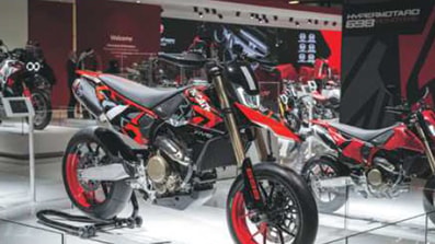 Lo spazio Ducati in Eicma con l’Hypermotard 698 mono