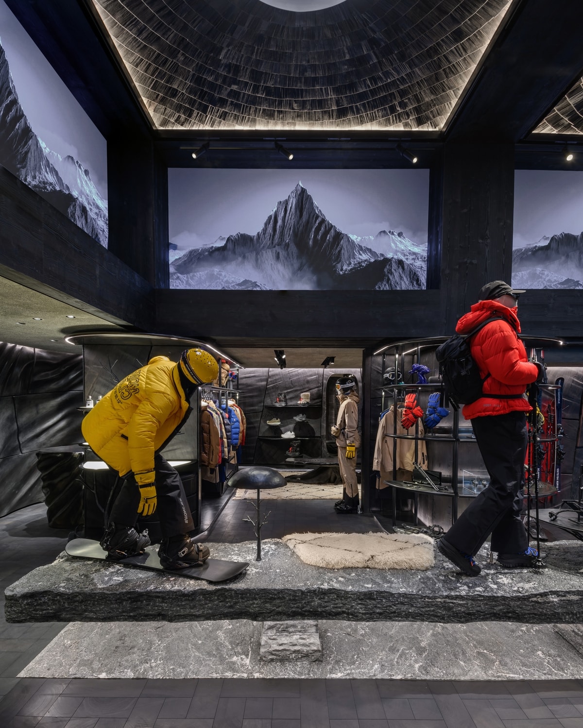 Il nuovo store di Moncler Grenoble (courtesy Moncler)