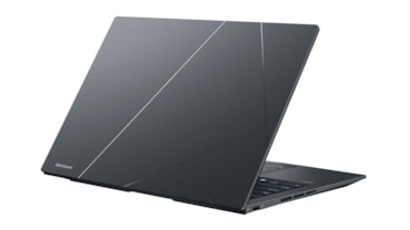 Asus ZenBook 14 Oled, la potenza dell’AI in abito scuroAsus ZenBook 14 Oled, la potenza dell’AI in abito scuro