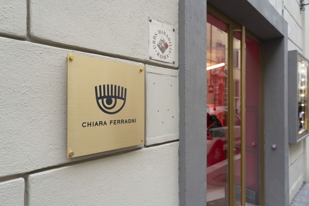 IL NEGOZIO DI CHIARA FERRAGNI A ROMA IN VIA DEL BABUINO 152