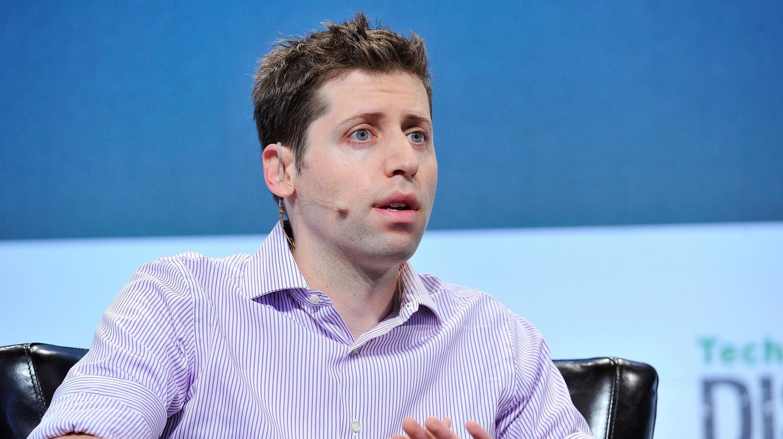 Sam Altman al World Economic Forum: ChatGpt divorzia dal New York Times. Ma OpenAI tratta con decine di editori