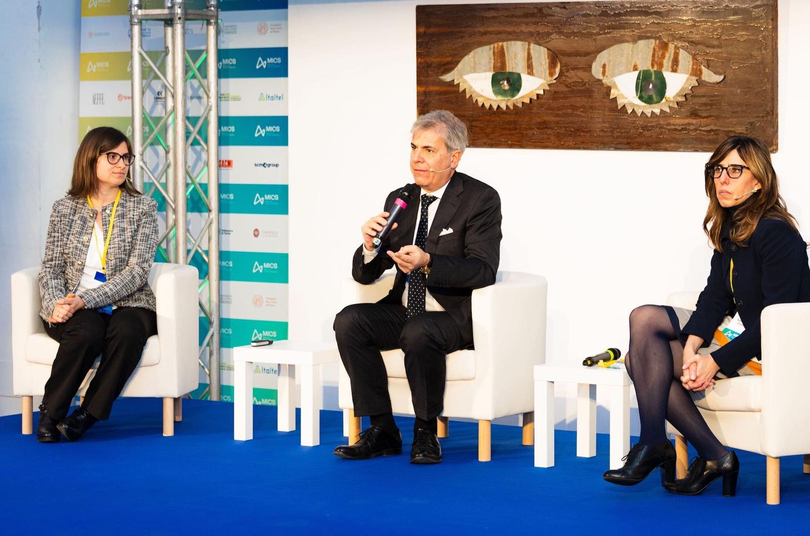 Da sinistra, Elisa Negri, coordinatrice scientifica Mics, Marco Taisch, presidente Mics e Bianca Maria Colosimo, presidente comitato tecnico scientifico Mics