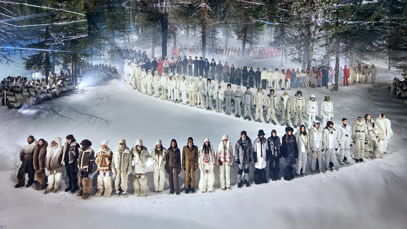 Il finale dello show Moncler Grenoble autunno-inverno 2024/25 a St Moritz