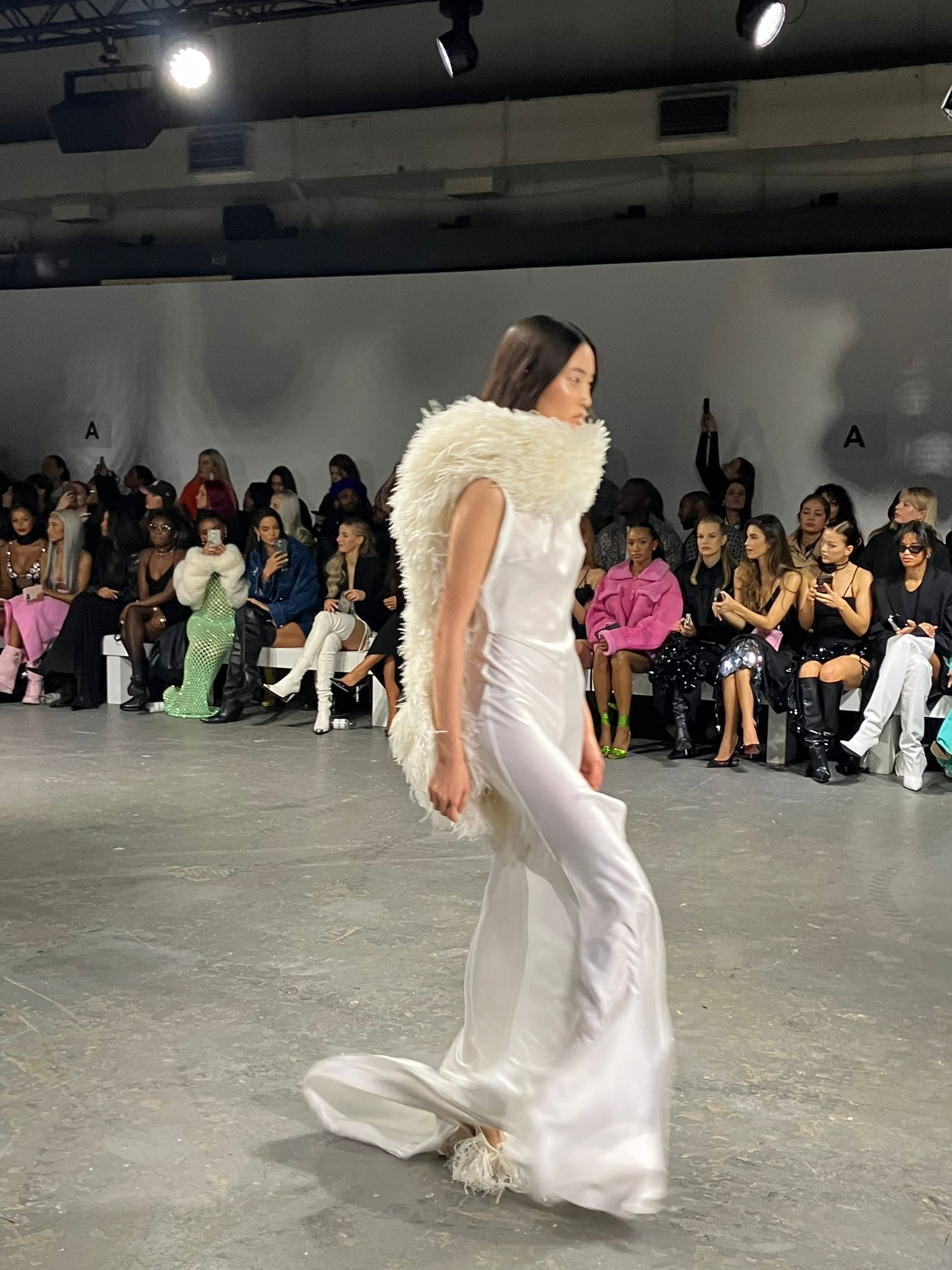 Un momento dello show di David Koma 