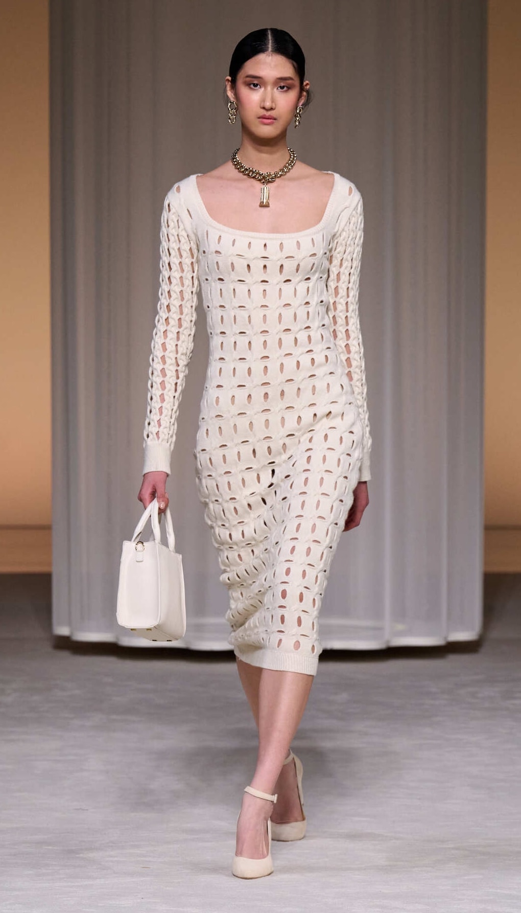 Un look Laura Biagiotti fall-winter 2024/25 (courtesy Laura Biagiotti)