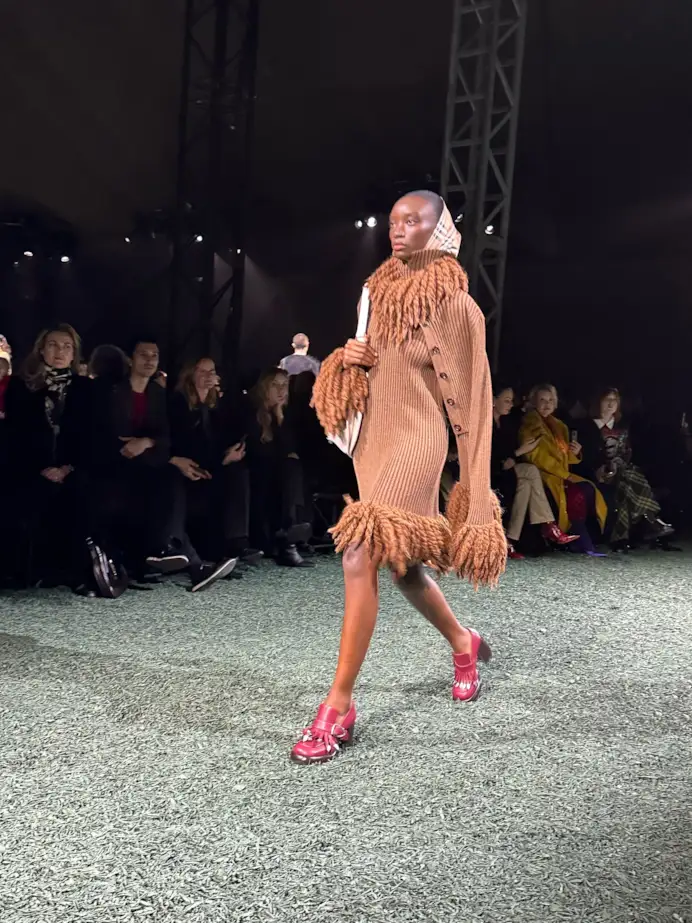 Un look Burberry fall-winter 2024