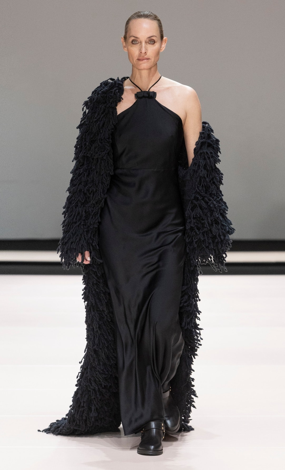 Amber Valletta sfila per Twinset autunno-inverno 2024