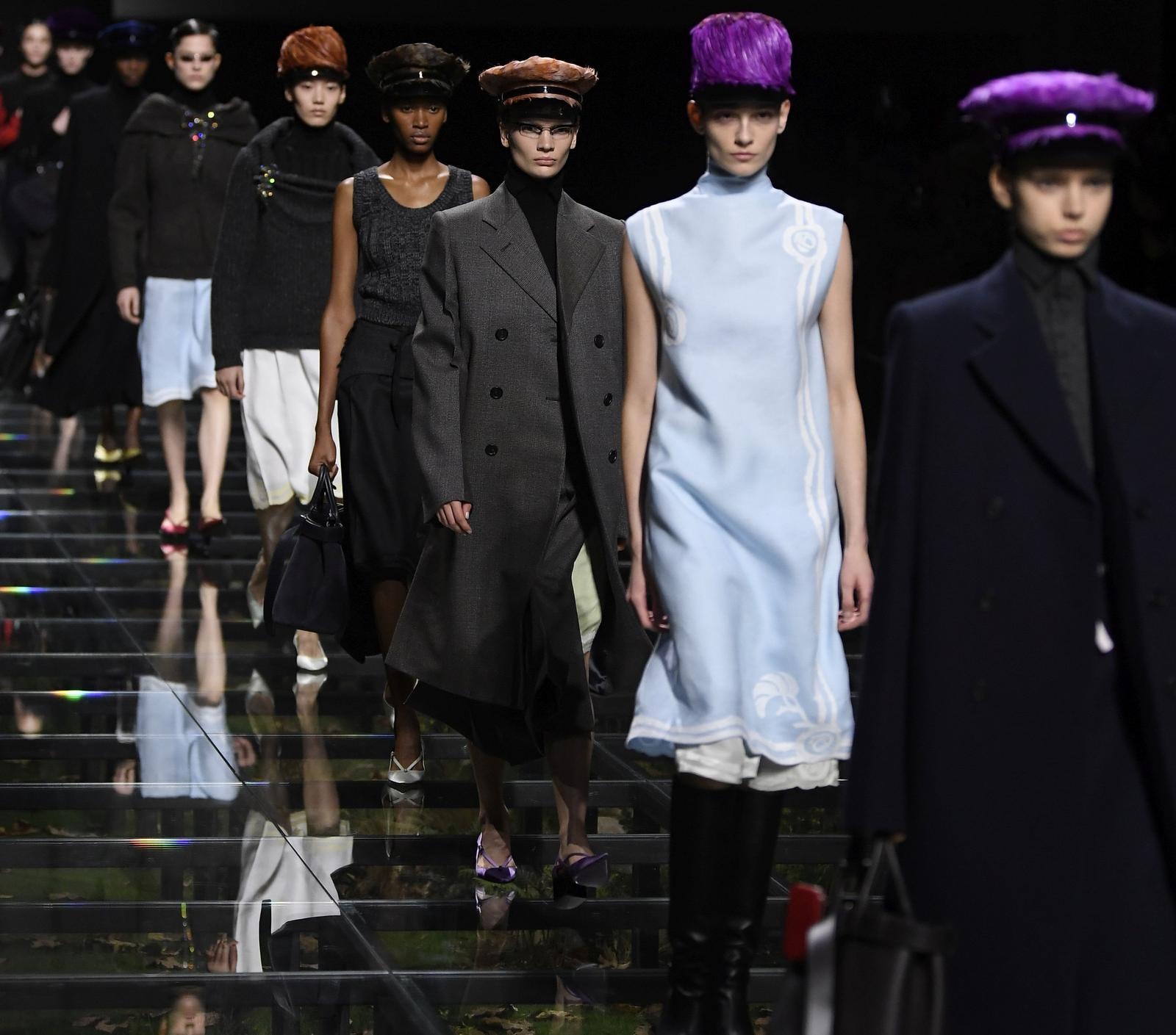 Il finale della sfilata fall-winter 2024 di Prada