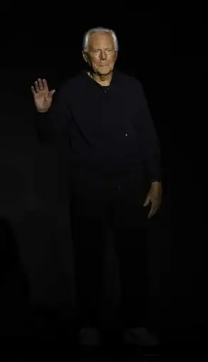 Giorgio Armani alla sfilata di Emporio Armani fall-winter 2024