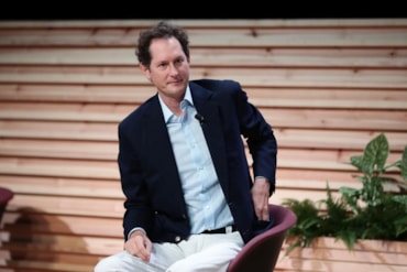 Le carte delle società di Elkann, Blue Dragons e Dancing Tree, con sede in una fiduciaria del LiechtensteinJohn Elkann