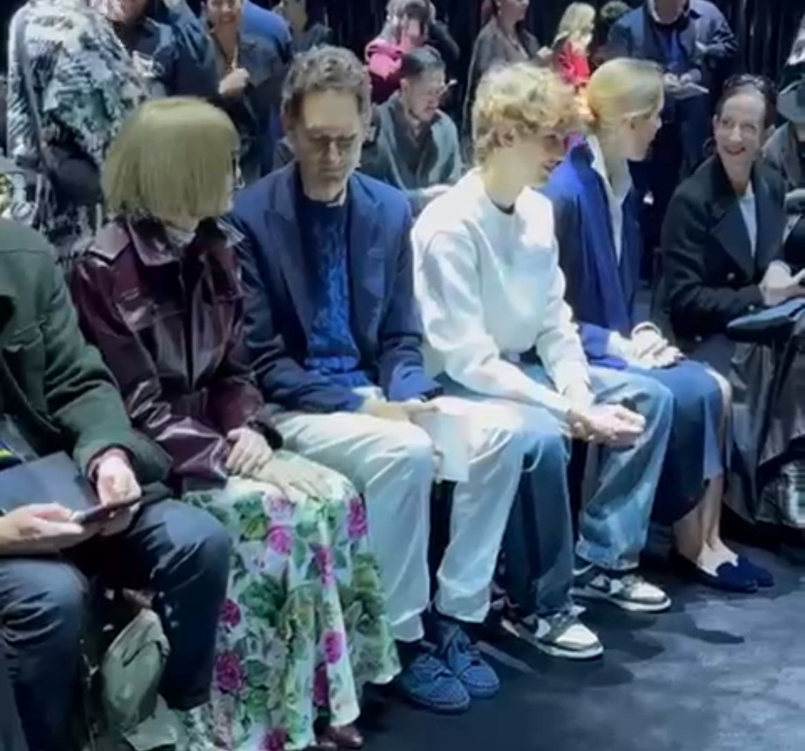 John Elkann e Anna Wintour nel front row 