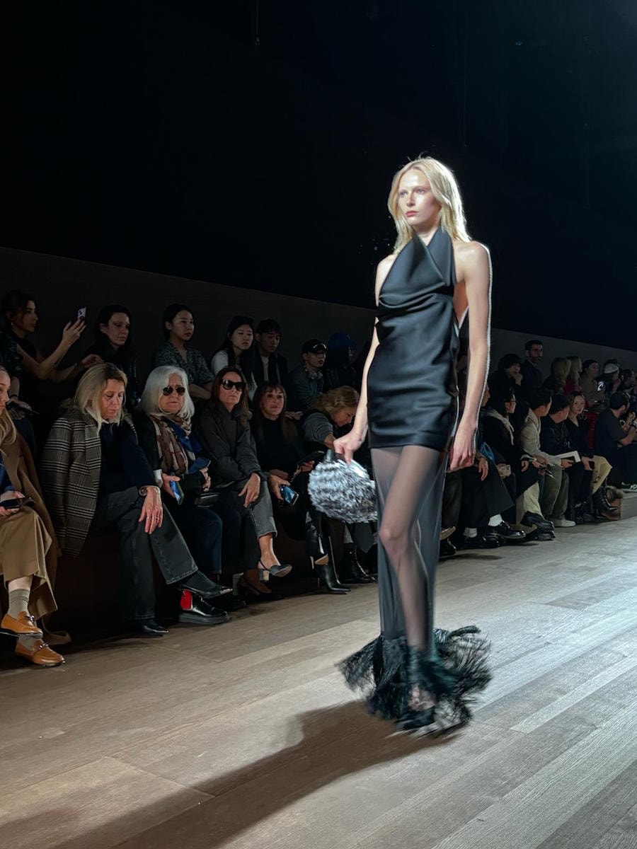 Un look primavera-estate 2024 di Ferragamo