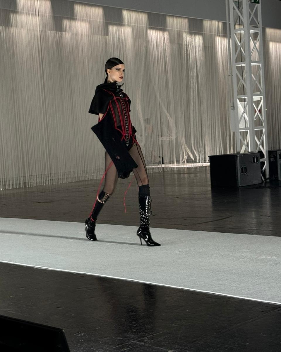 Un look Aniye records fall-winter 2024