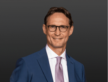 Mario Ruta, Ruta, vice direttore generale e responsabile della Direzione Commerciale di Allianz Bank FA