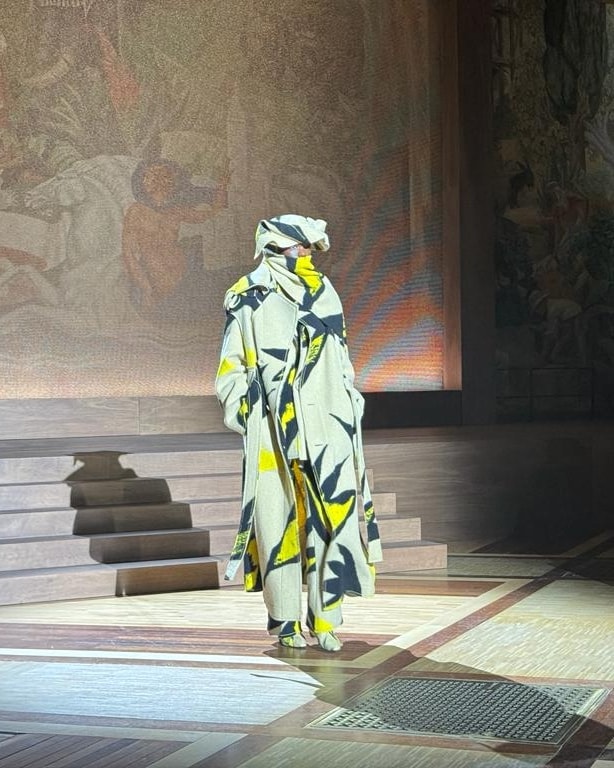 Un momento dello show di Issey Miyake