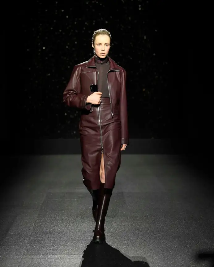 Un look Hermès fall-winter 2024 (courtesy Hermès)