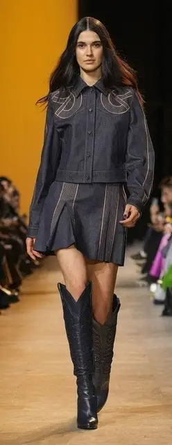 Un look Elie Saab fall-winter 2024 (courtesy Elie Saab)