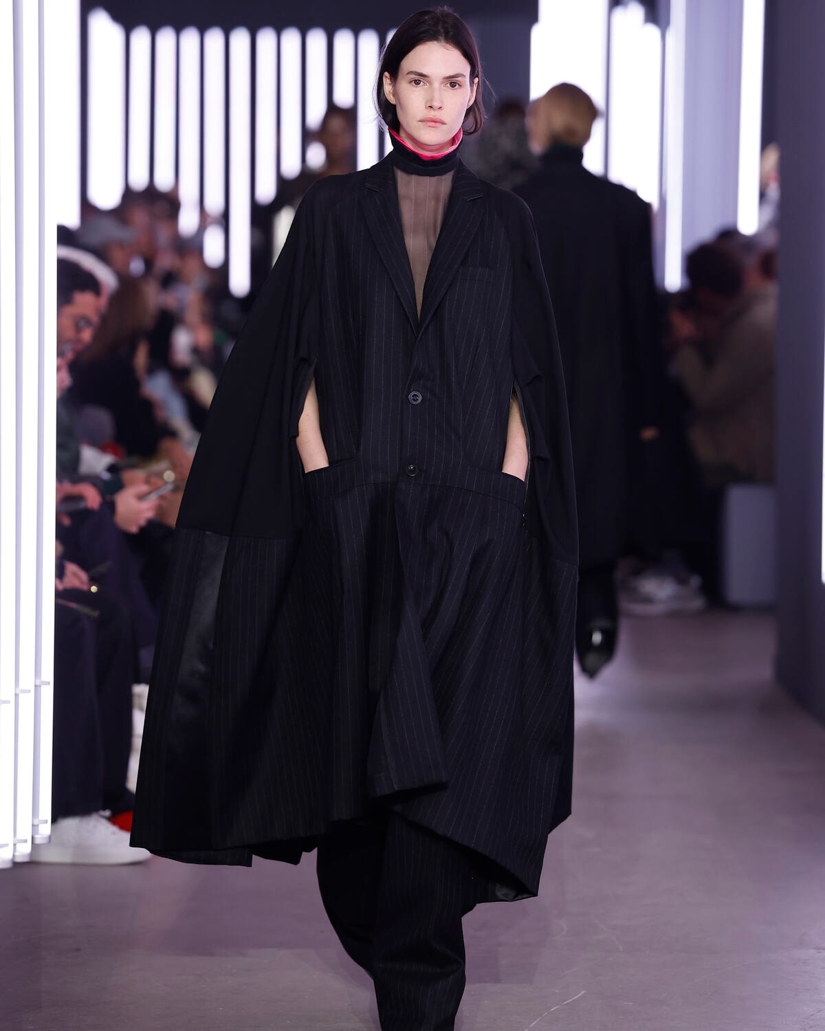 Un look Sacai fall-winter 2024 (courtesy Sacai)