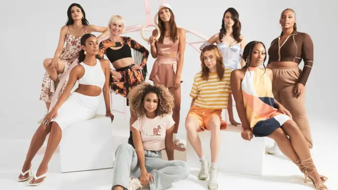 Una campagna Shein (ph official website)
