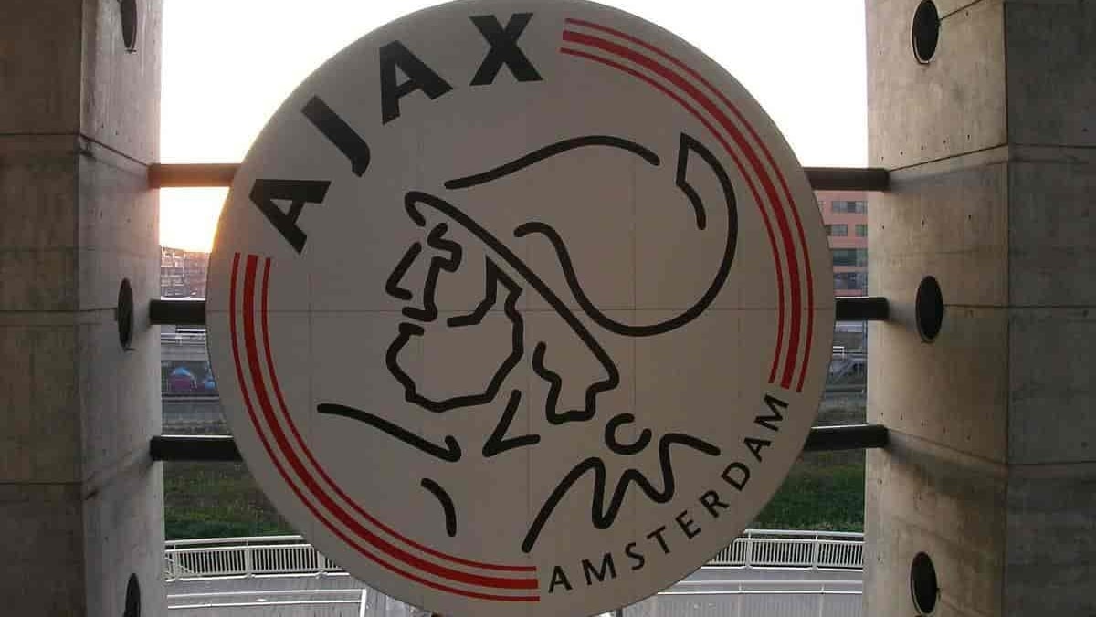 Calcio, l’Ajax sospende il ceo Alex Kroes sospettato di insider trading: ha comprato 17 mila azioni del club