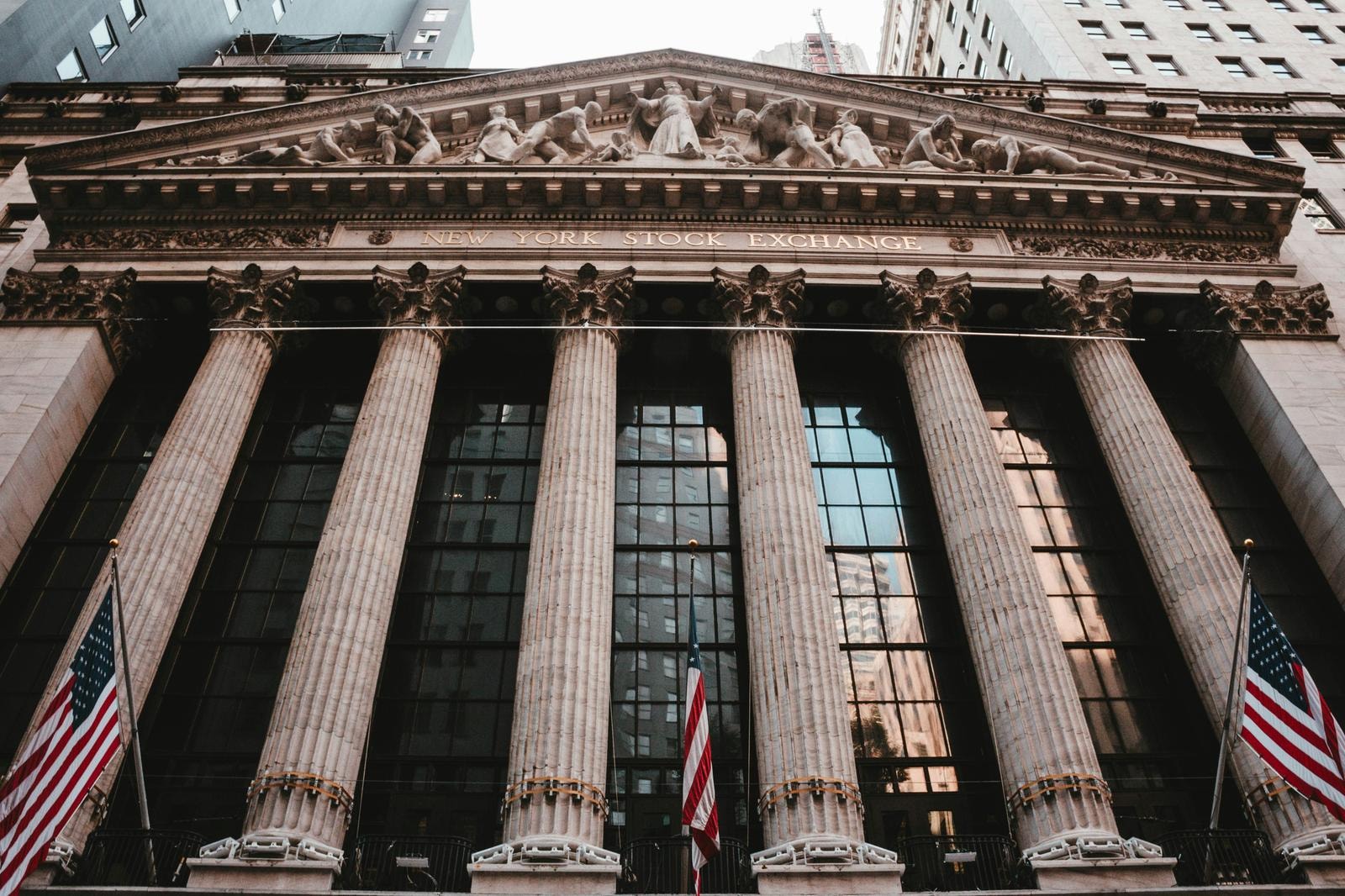 La diretta da Wall Street|  Borse Usa positive, Nasdaq +1,2%. L’economia crea pi&ugrave; posti di lavoro del previsto  