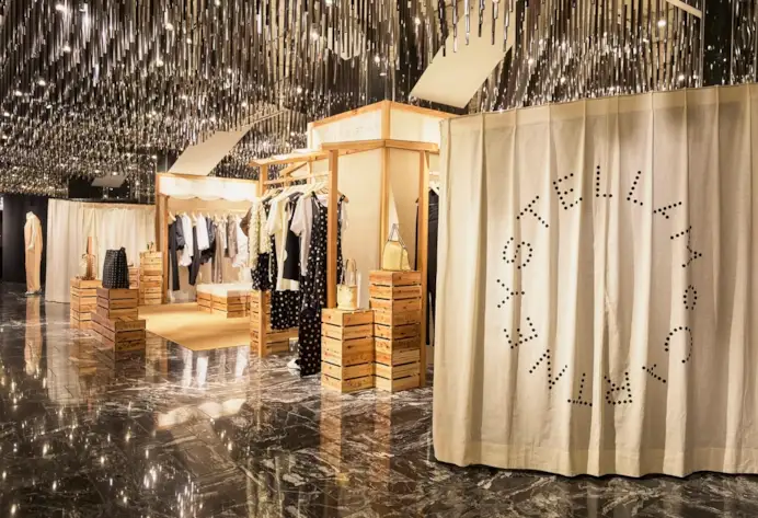Il pop up di Stella McCartney da Isetan (courtesy Stella McCartney)
