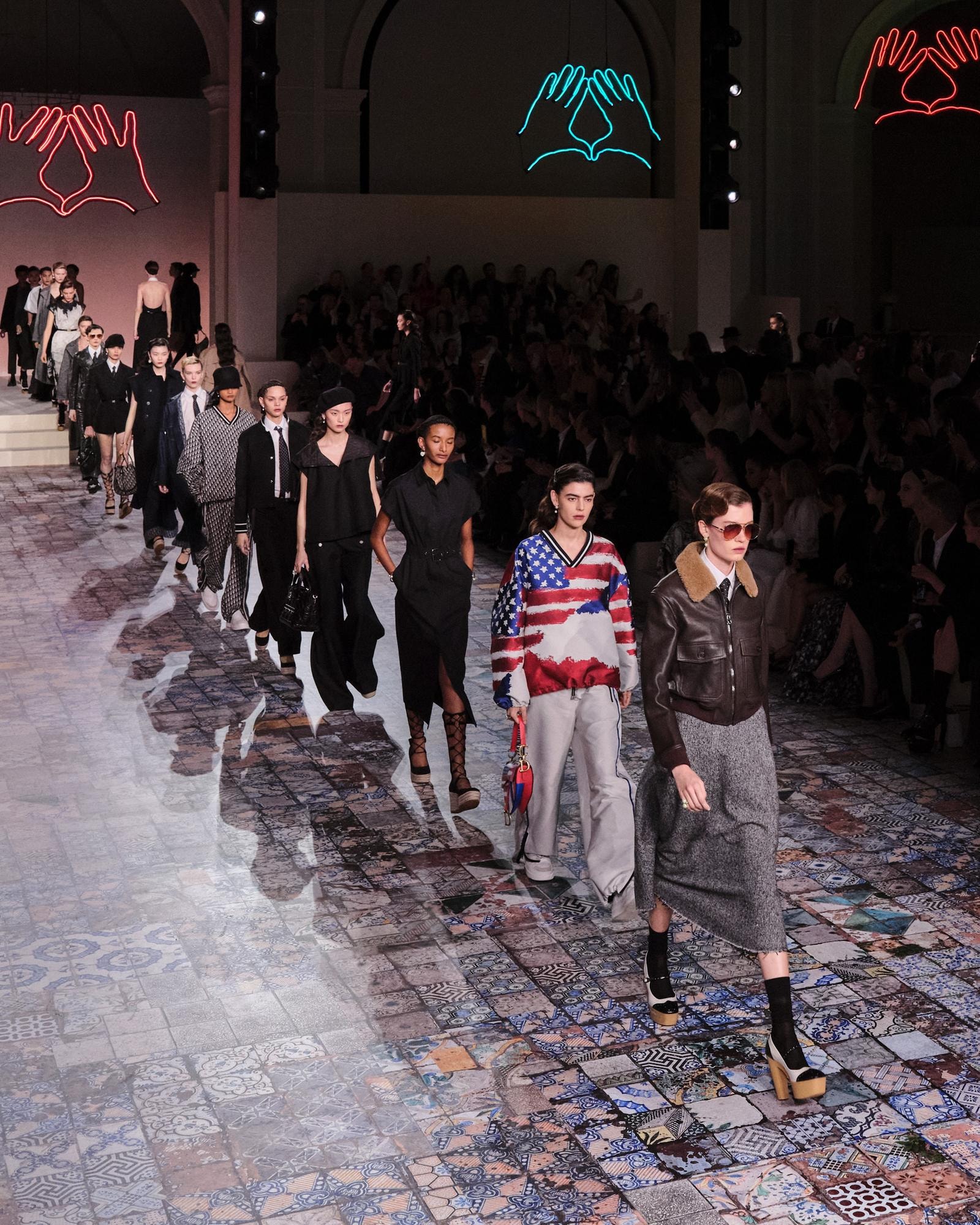 Il finale della sfilata Dior fall 2024 (foto Paul Vu, courtesy Dior)