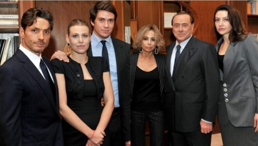 Berlusconi, in trent’anni incassati oltre 2 miliardi di dividendi Fininvest. Il ruolo di Mediaset