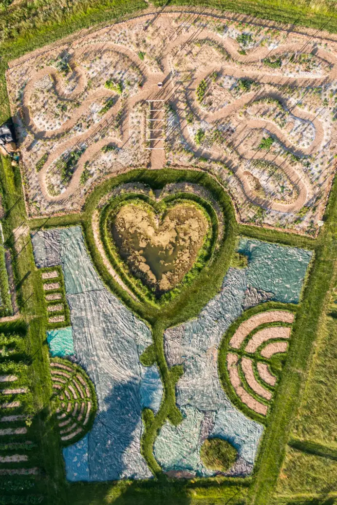 La vallée de la millière (courtesy Guerlain)