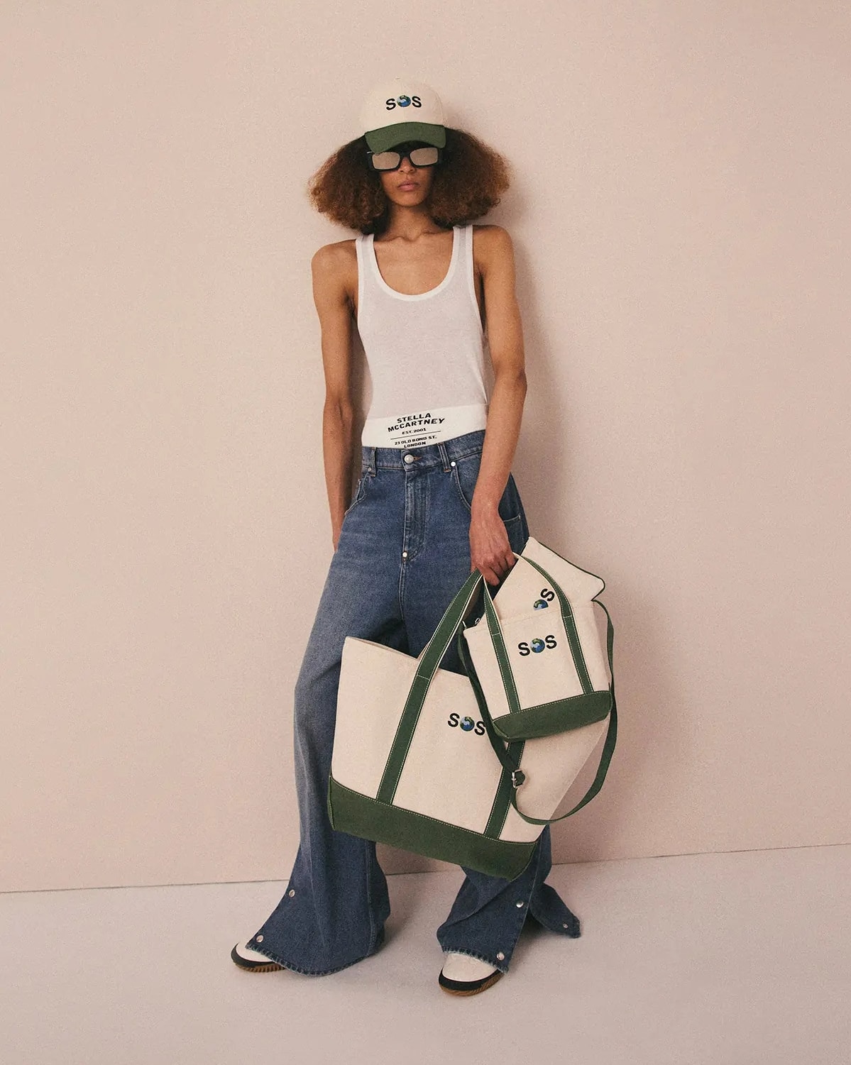 La capsule Sos di Stella McCartney per la Giornata della Terra 2024 (courtesy Stella McCartney)