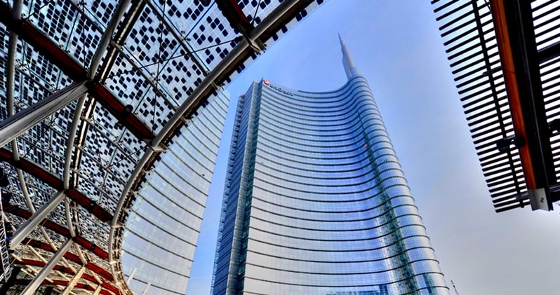 Unicredit vince contro Gazprom. Per un tribunale Uk la Russia non pu&ograve; decidere sulle scelte banca italiana. Ecco perch&eacute;
