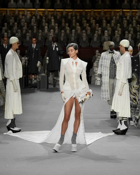 Il finale della sfilata Thom Browne couture fall-winter 2023/24