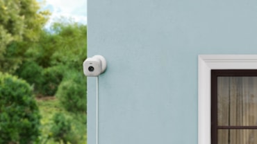 Casa e giardino sempre sotto controllo con Amazon Blink Mini 2
