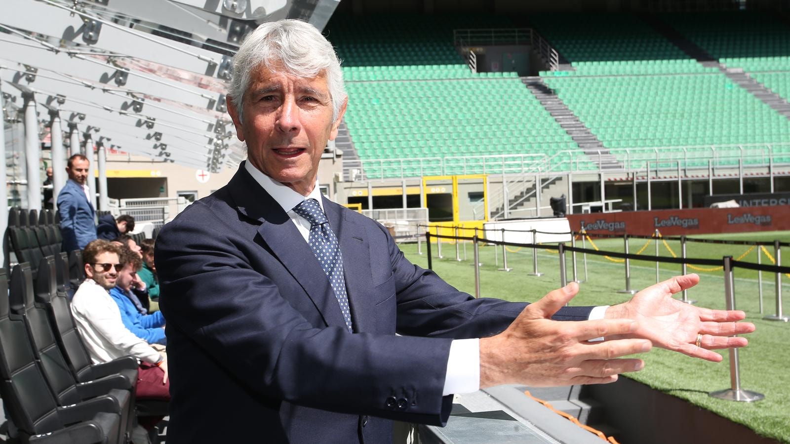Calcio, la riforma  del governo agita lo sport. Giovanni Malag&ograve;: modi e tempi sbagliati. Figc convoca riunione d’urgenza