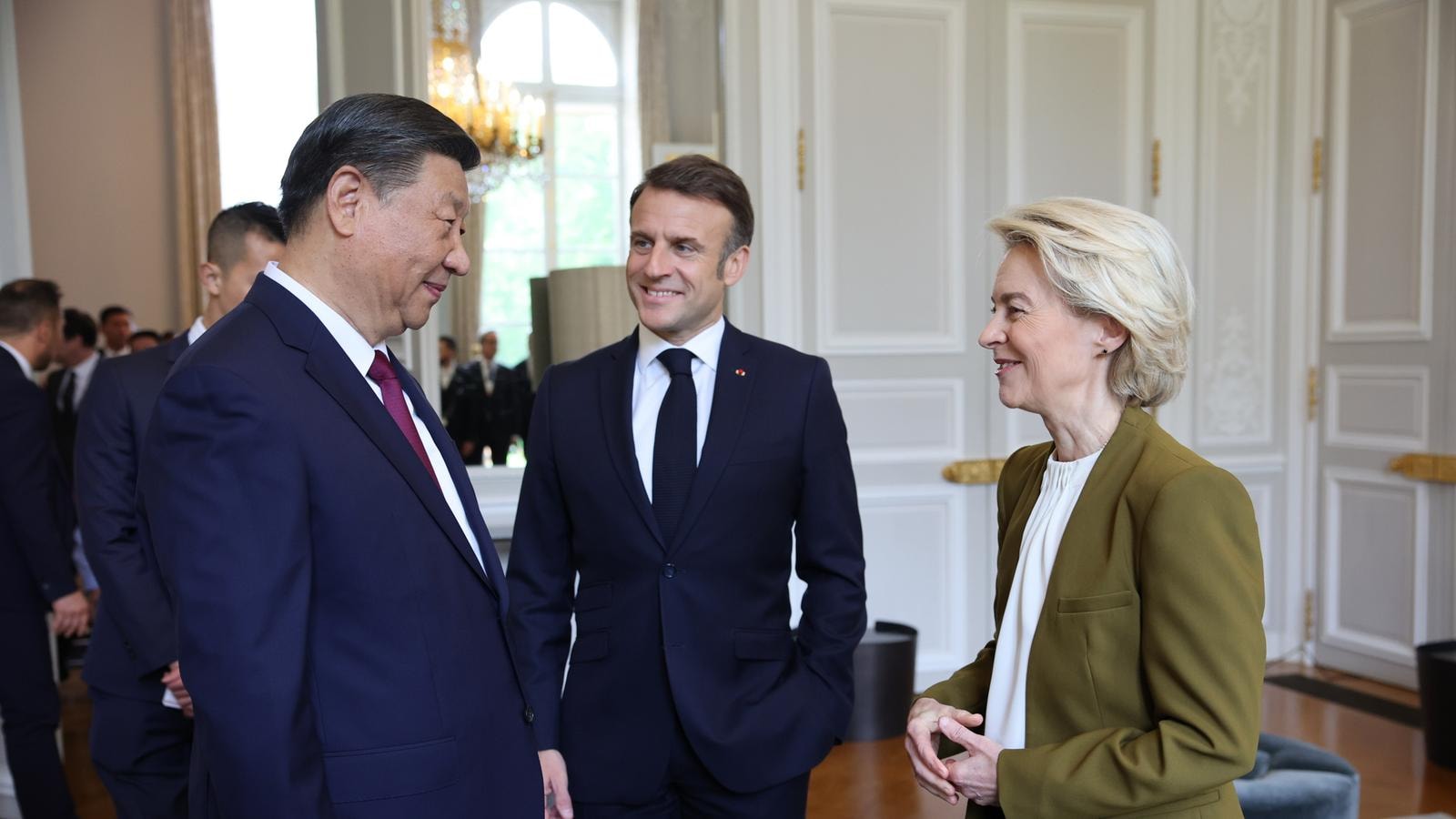 Xi Jinping, Emmanuel Macron, Ursula von der Leyen