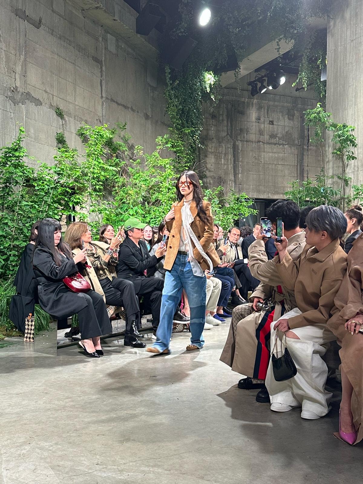 Un momento della sfilata di Gucci a Londra 