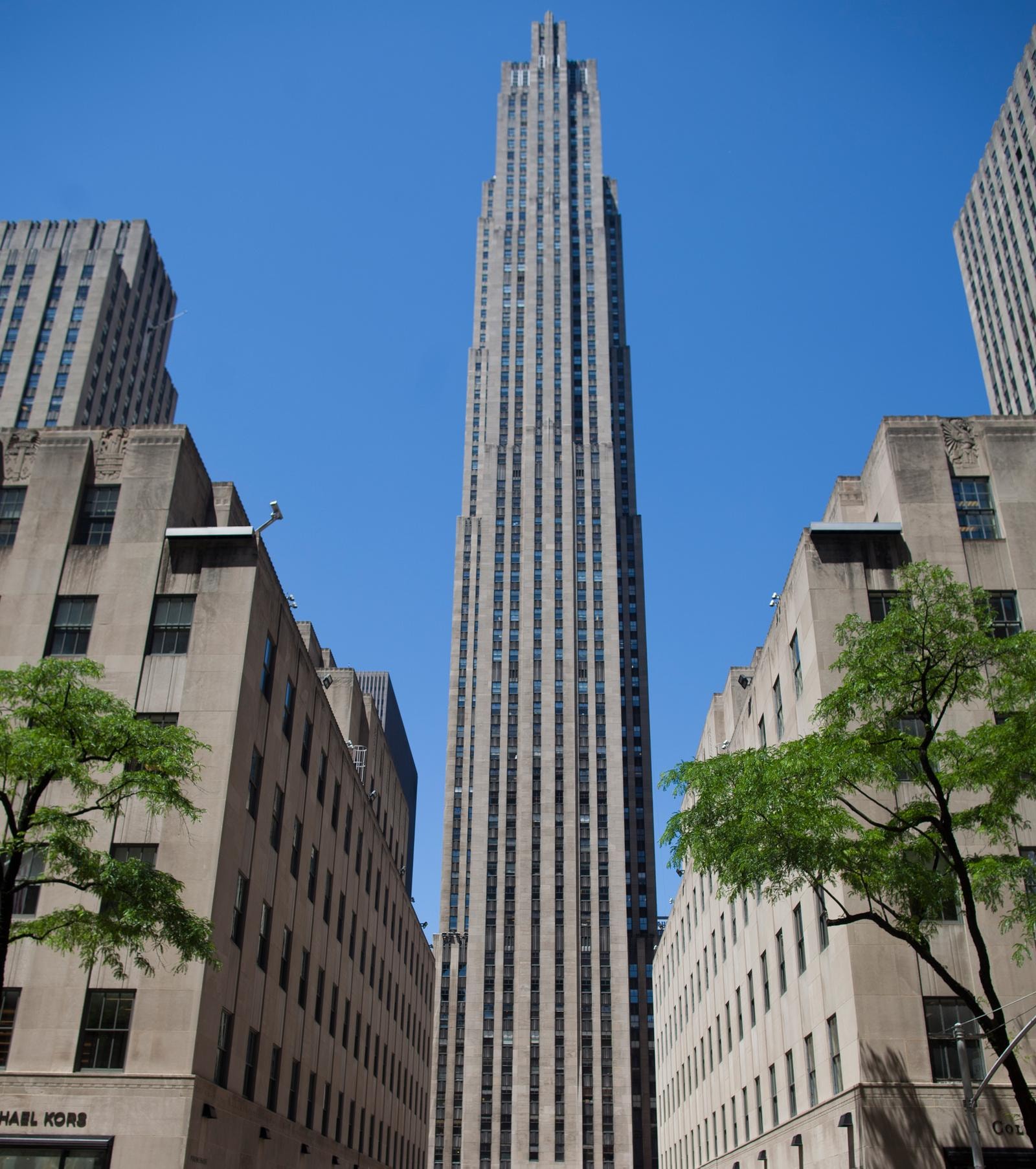 Rockefeller Center (ph nyc tourism official website)