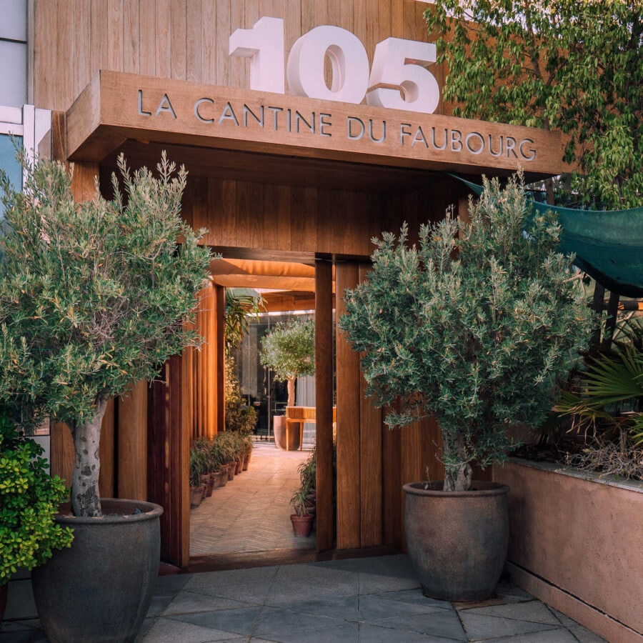 L’ingresso del locale La Cantine du Faubourg 105 a Dubai.