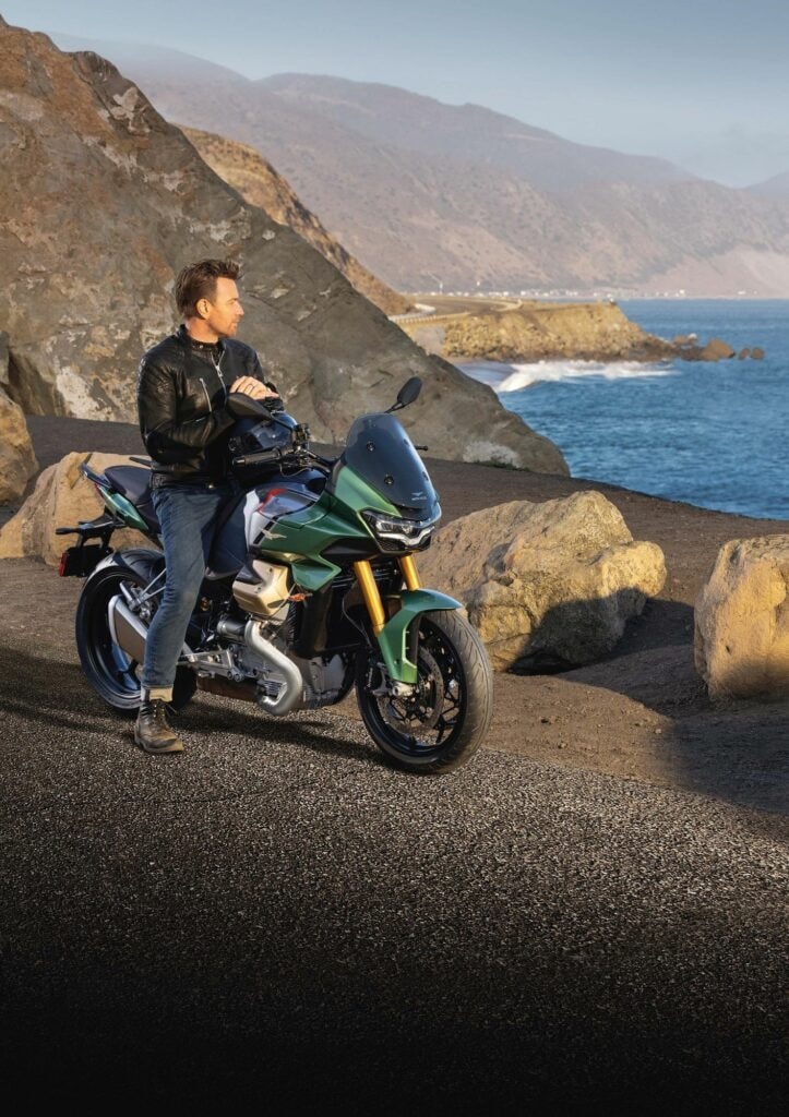 La passione di Ewan McGregor per le due ruote