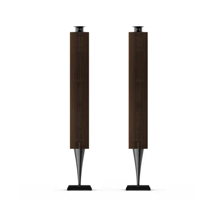 Coppia di altoparlanti stereo wireless Beolab 28 di Bang & Olufsen.