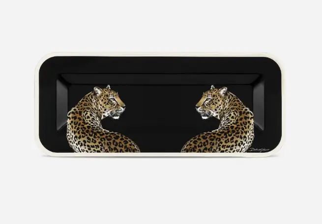 Vassoio di legno dipinto di Dolce & Gabbana.