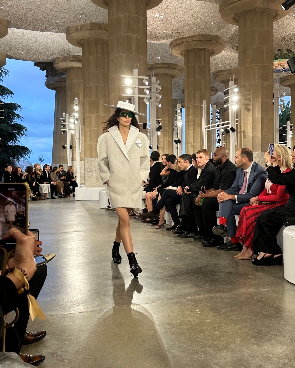 Un look Louis Vuitton cruise 2025