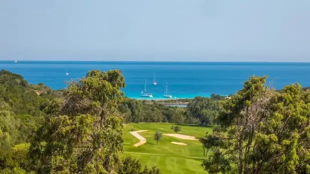 Il Pevero Golf Club, 18 buche par 72, in Costa Smeralda.