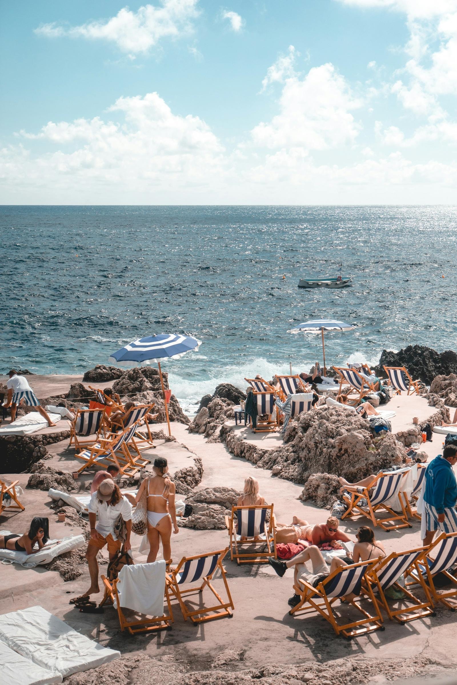 Capri. ( Will Truettner @unsplash)