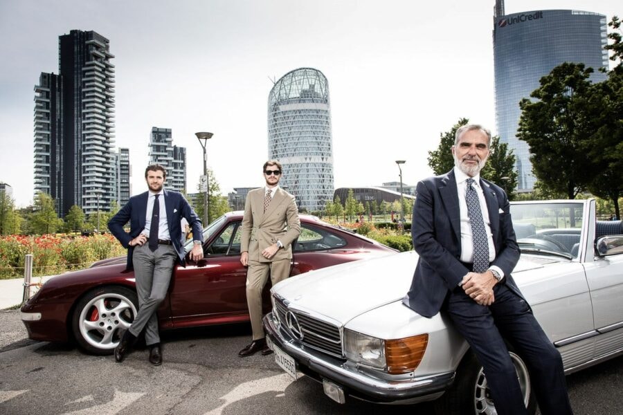 Umberto Verga, presidente di Verga 1947, con i figli Riccardo e Federico. Con loro condivide la passione per gli orologi e le auto d’epoca.