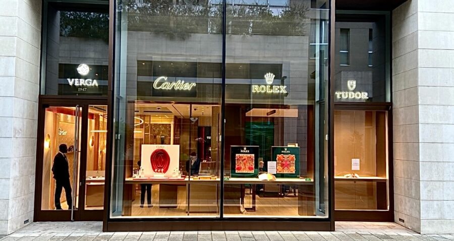 Esterno Via Capelli 4, Milano.