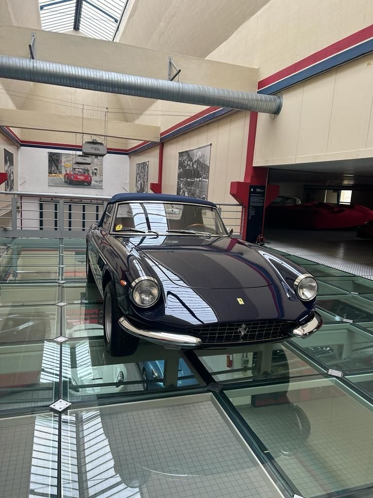 La Ferrari 330 GTS del 1967.