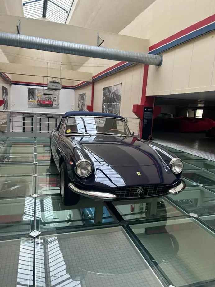 La Ferrari 330 GTS del 1967.