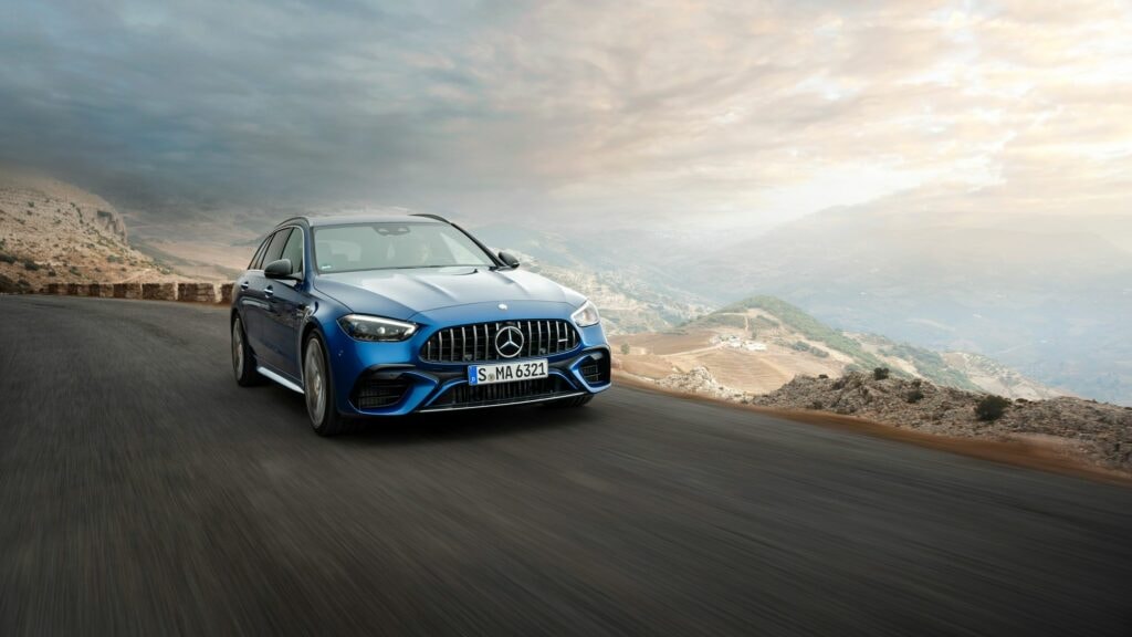 Mercedes-AMG C 63 S Performance Station Wagon, la potenza può arrivare a 680 cavalli.

