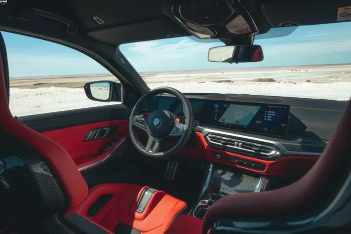 Gli interni futuribili con elementi super sportivi di Bmw M3 Competition Touring.